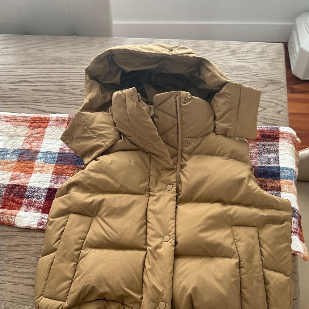 lululemon Wunder Puff Cropped Vest